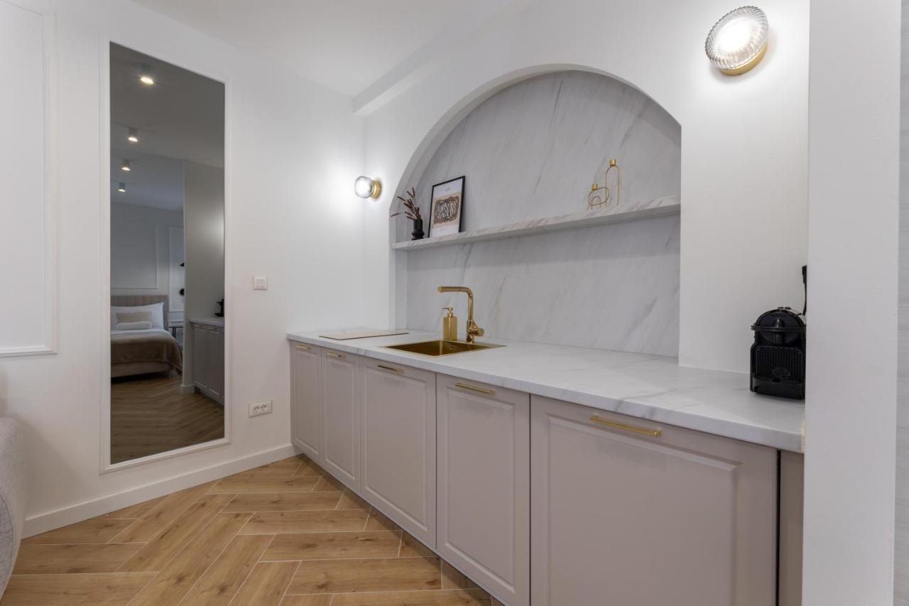 Palace Luxury Suites Split Bagian luar foto